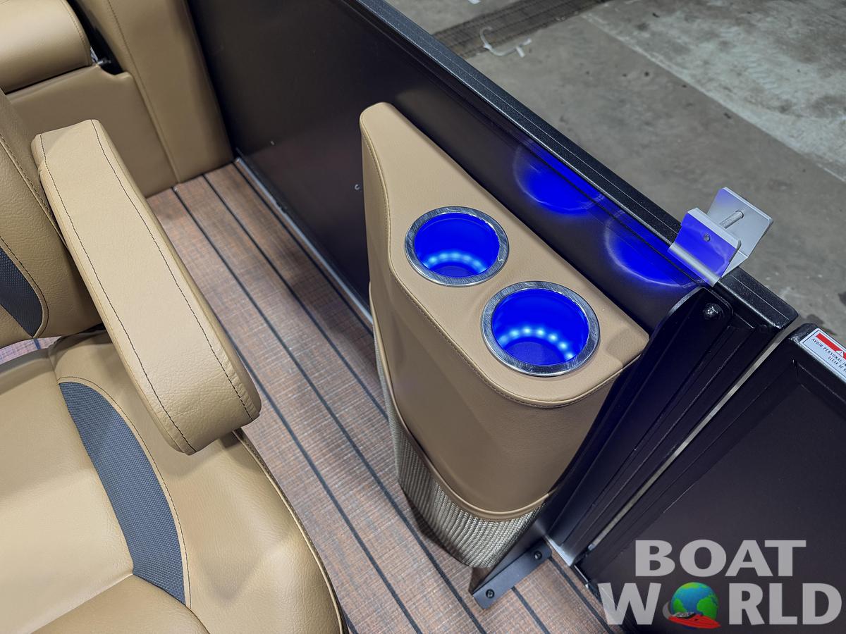 2026 Bentley Pontoons Legacy 223 Swingback Tritoon 