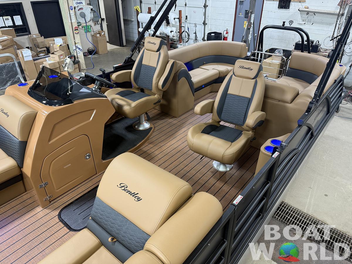 2026 Bentley Pontoons Elite 223 Admiral Quad Lounge Tritoon