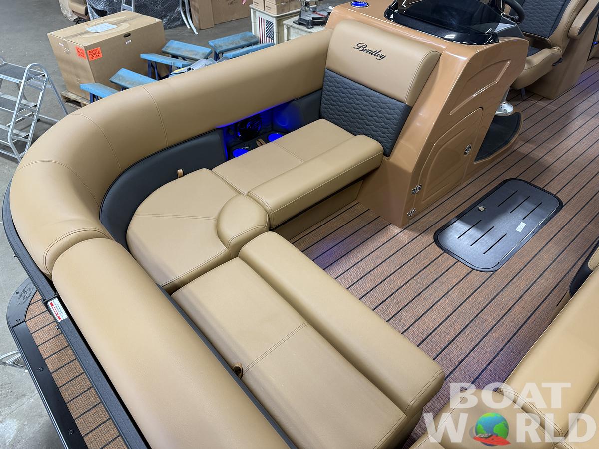 2026 Bentley Pontoons Elite 223 Admiral Quad Lounge Tritoon