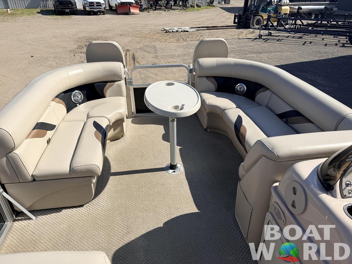 Used 2012 SunChaser 22 Fish 'N Cruise & 50HP Yamaha 4Stroke -$17,995