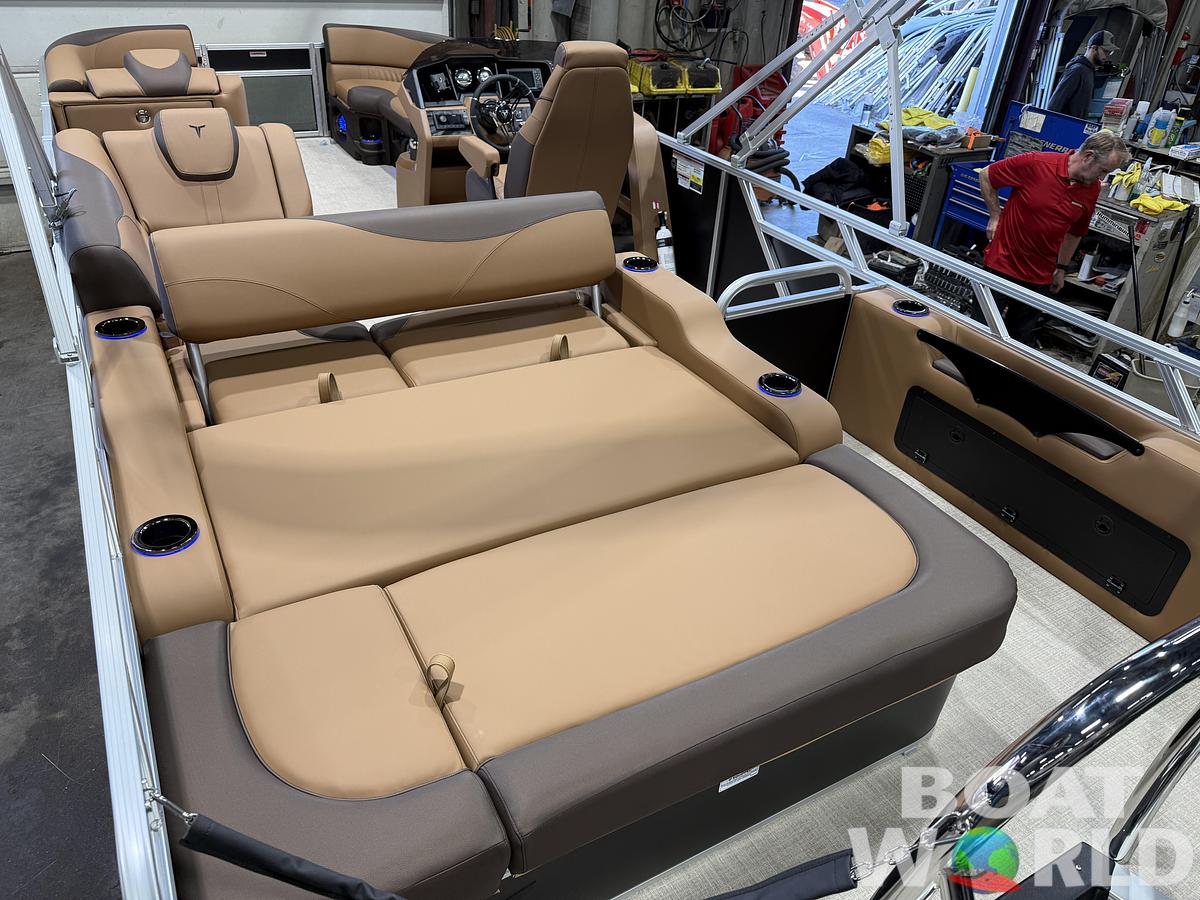 2027 Tahoe LTZ VRB Swingback Tritoon & Honda $53995