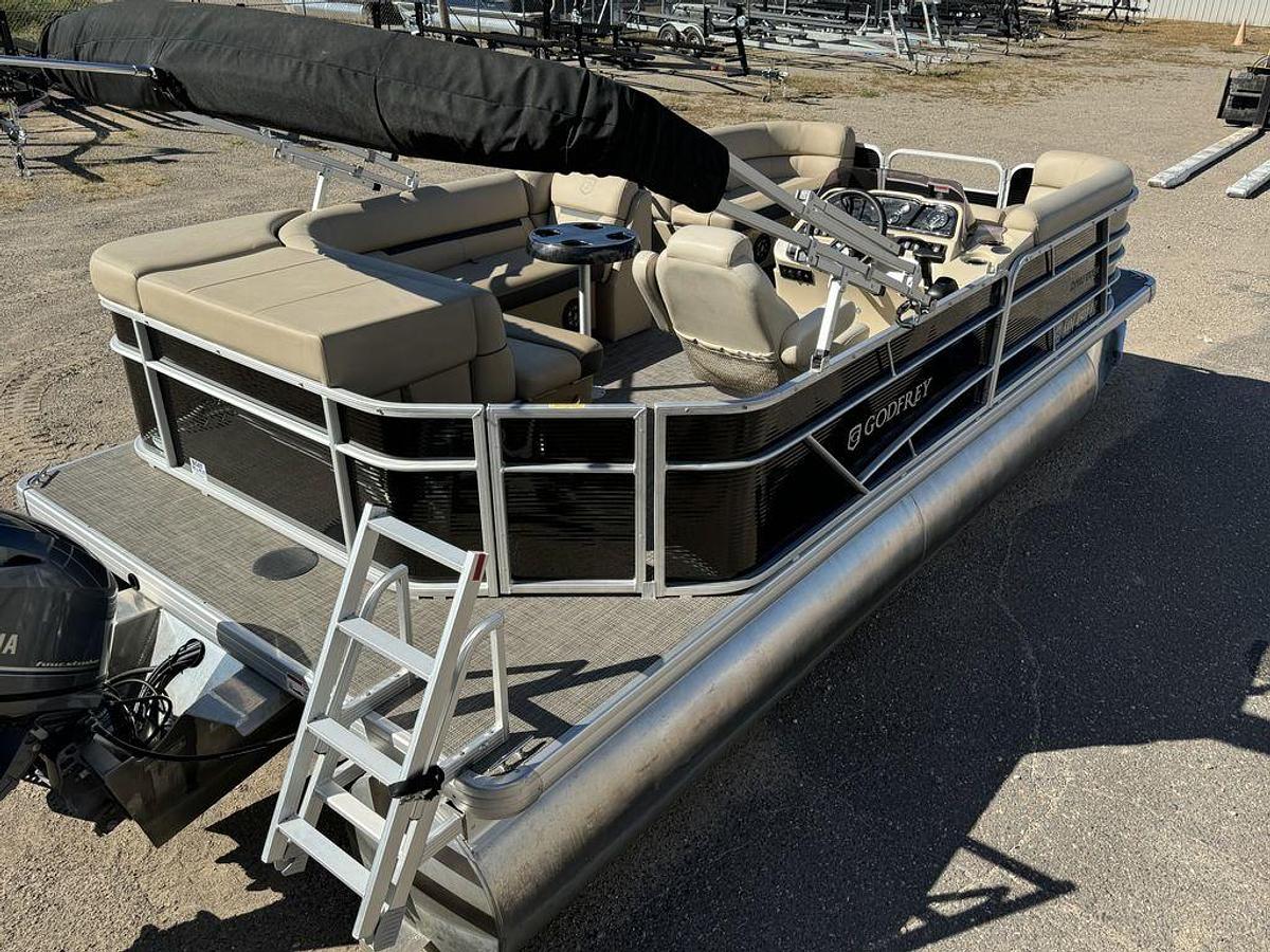 Used 2020 Sweetwater SW 2086 Cruise Pontoon with 70HP Yamaha 4-S EFI