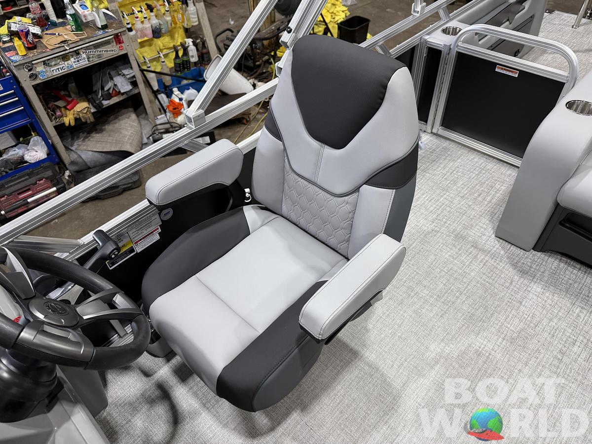 2027 Tahoe Sport VRB 2385 Swingback SE & 140HP $41995