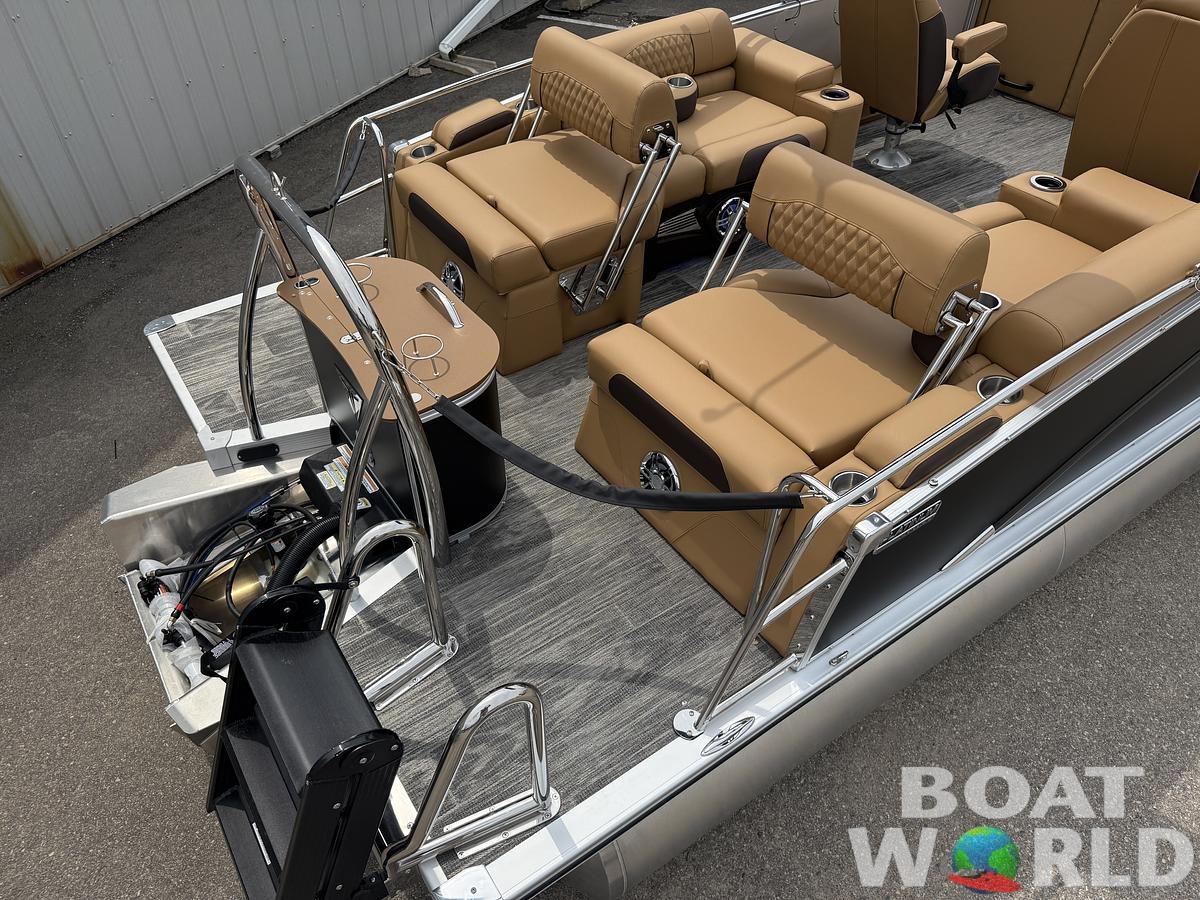 2025 Tahoe Pontoons Cascade 2385 Quad Lounge Shift Tritoon & Honda 4-Stroke EFI