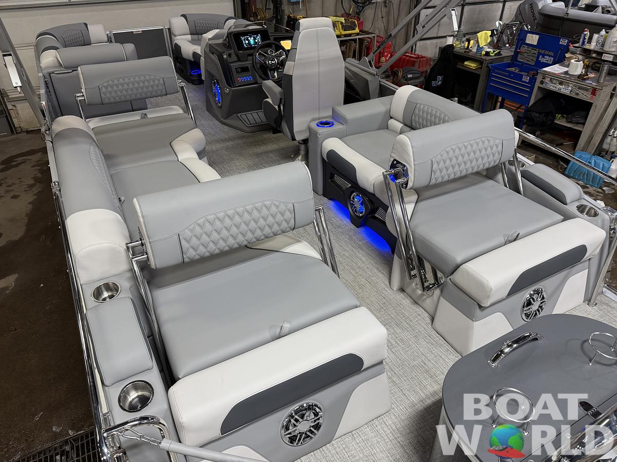 2025 Tahoe Pontoons Cascade 2385 Quad Lounge Shift Flip Tritoon & Honda 4-Stroke EFI