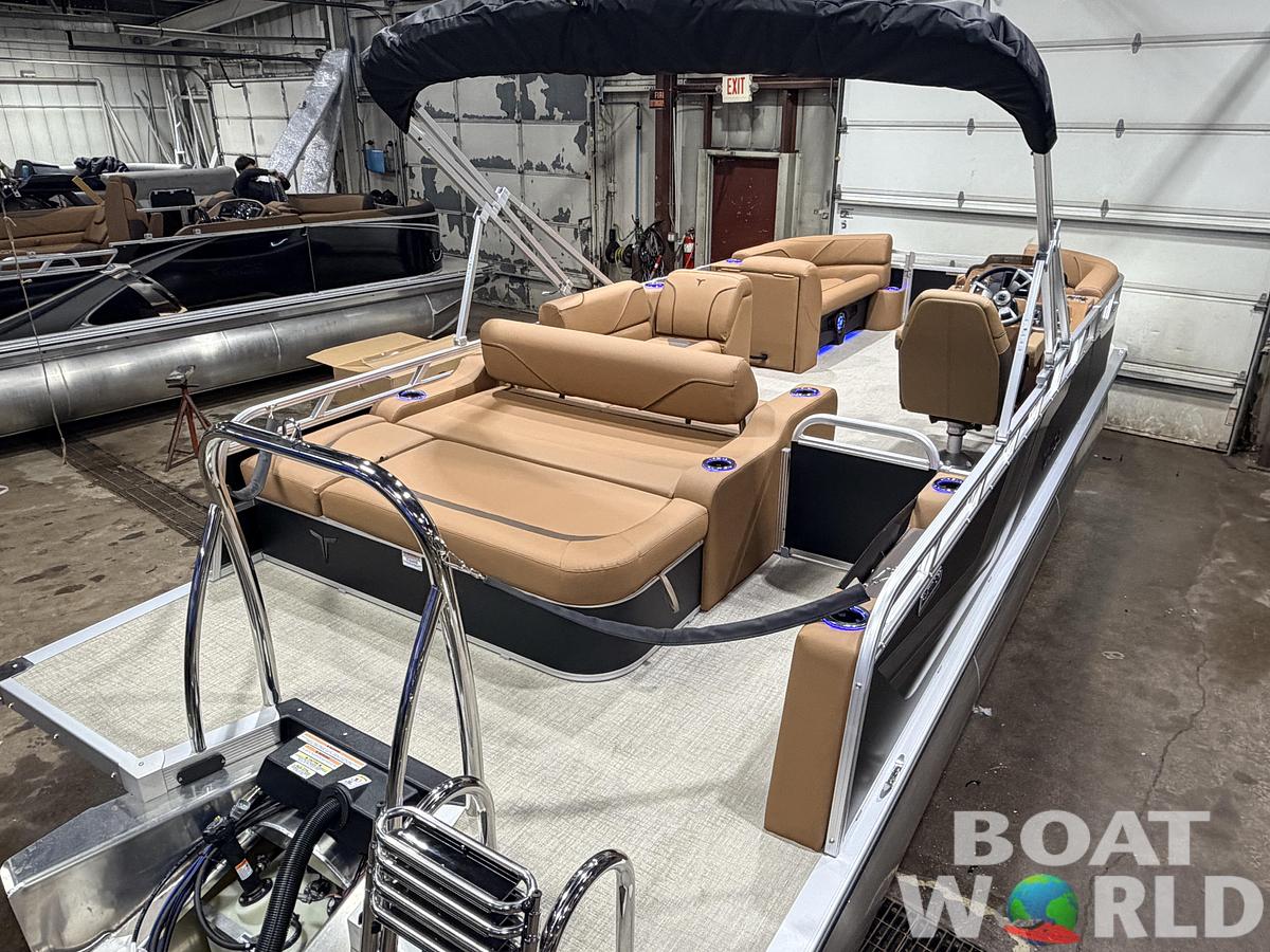 2026 Tahoe Sport 2385 VRB Swingback Tritoon $47995