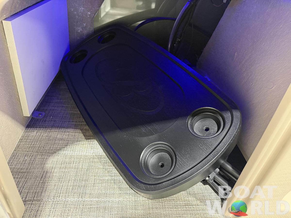 2026 Bentley Pontoons Legacy 220 Swingback