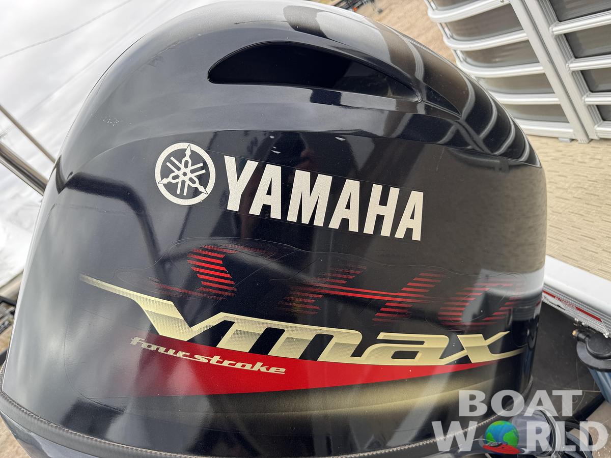 Used 2016 Bennington 2250 GSR Pontoon