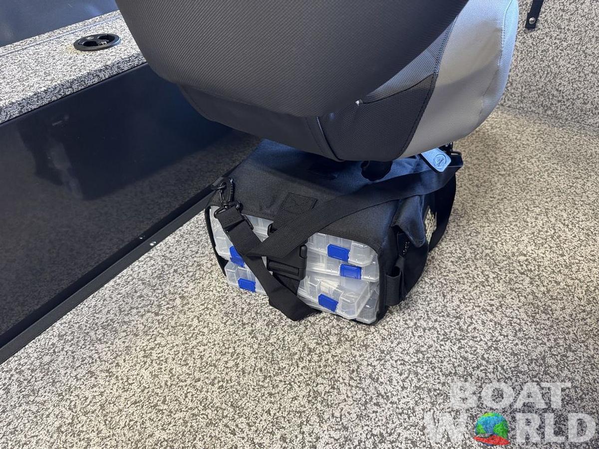 2025 Mirrocraft F167 Side Console & Honda 60HP 4-Stroke EFI