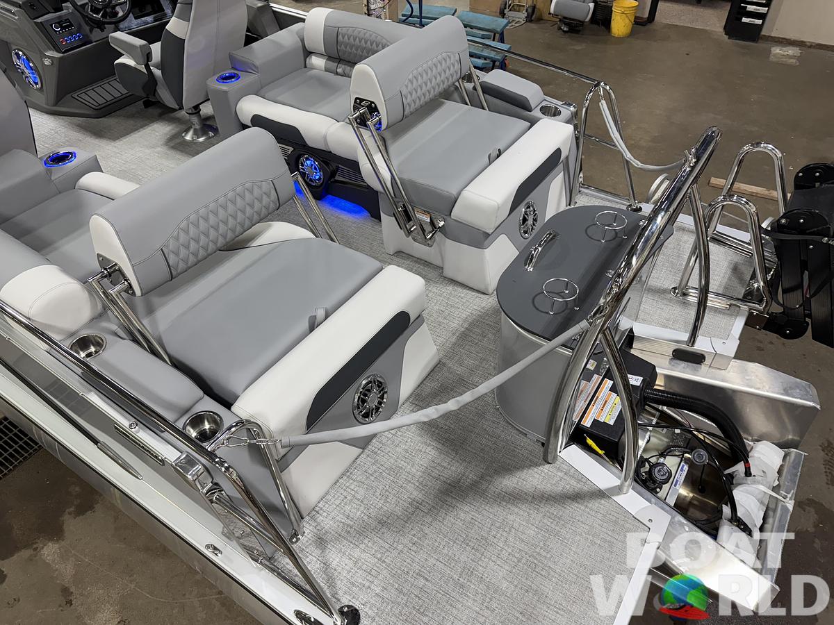 2025 Tahoe Pontoons Cascade 2385 Quad Lounge Shift SS Tritoon & Honda 4-Stroke EFI