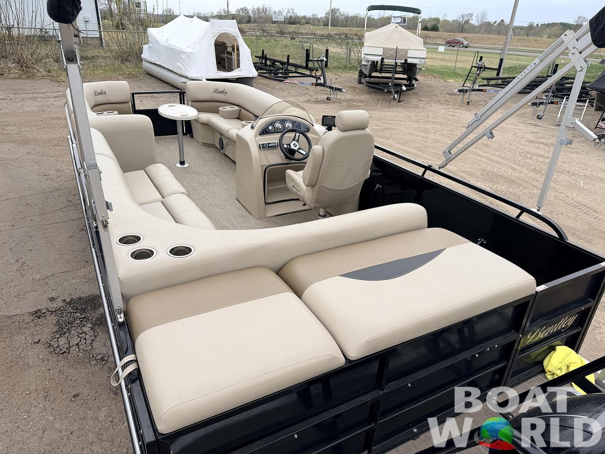 Used 2018 Bentley Encore 240 Cruise SE & 150HP Mercury 4Stroke -$29,995