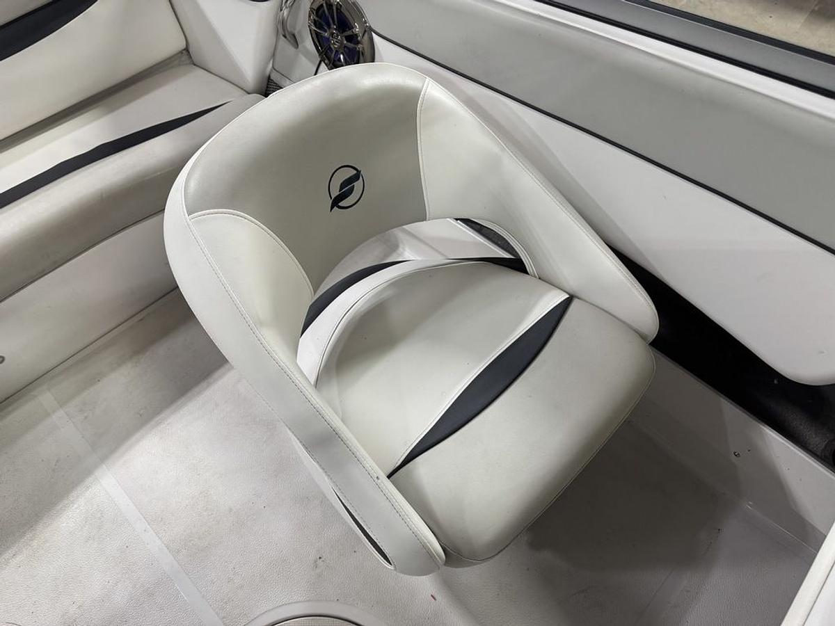 Used 2015 Starcraft Marine Runabout Limited IO 1918 RE I/O