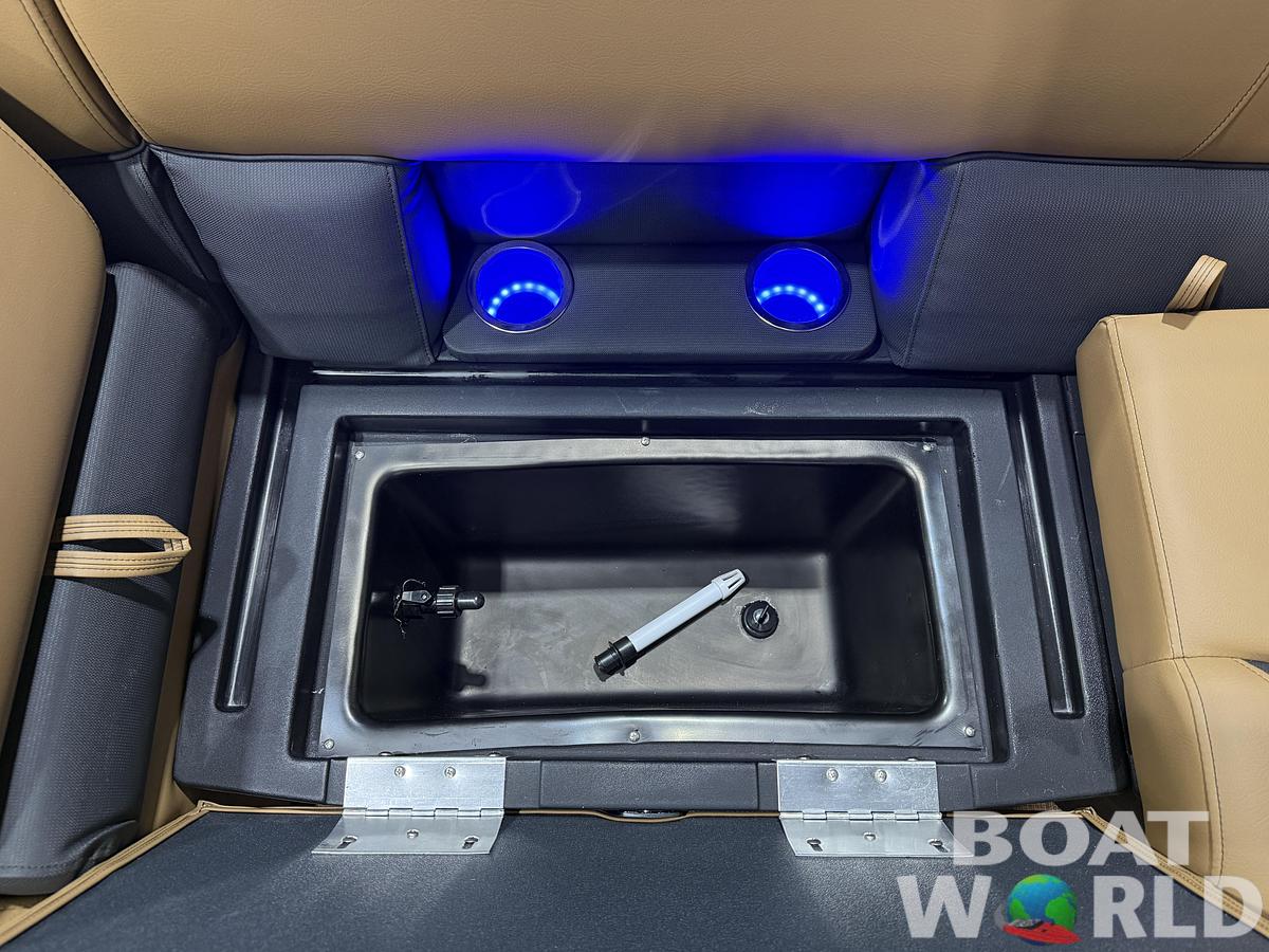 2026 Bentley Pontoons Legacy 223 QSB Swingback Tritoon 