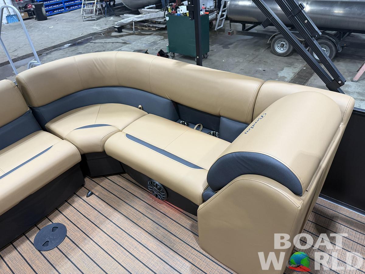 2027 Bentley Legacy 220 Navigator Quad Lounge Pontoon $43995