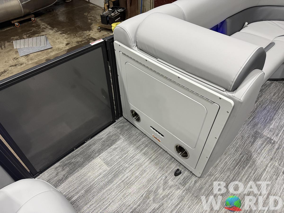 2027 Bentley Legacy 220 Navigator Quad Lounge Pontoon $41995