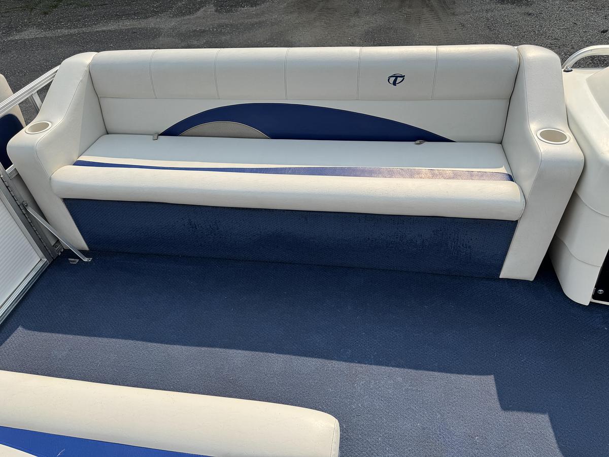 Used 2008 Tahoe Pontoons 24 Bow Fish Pontoon