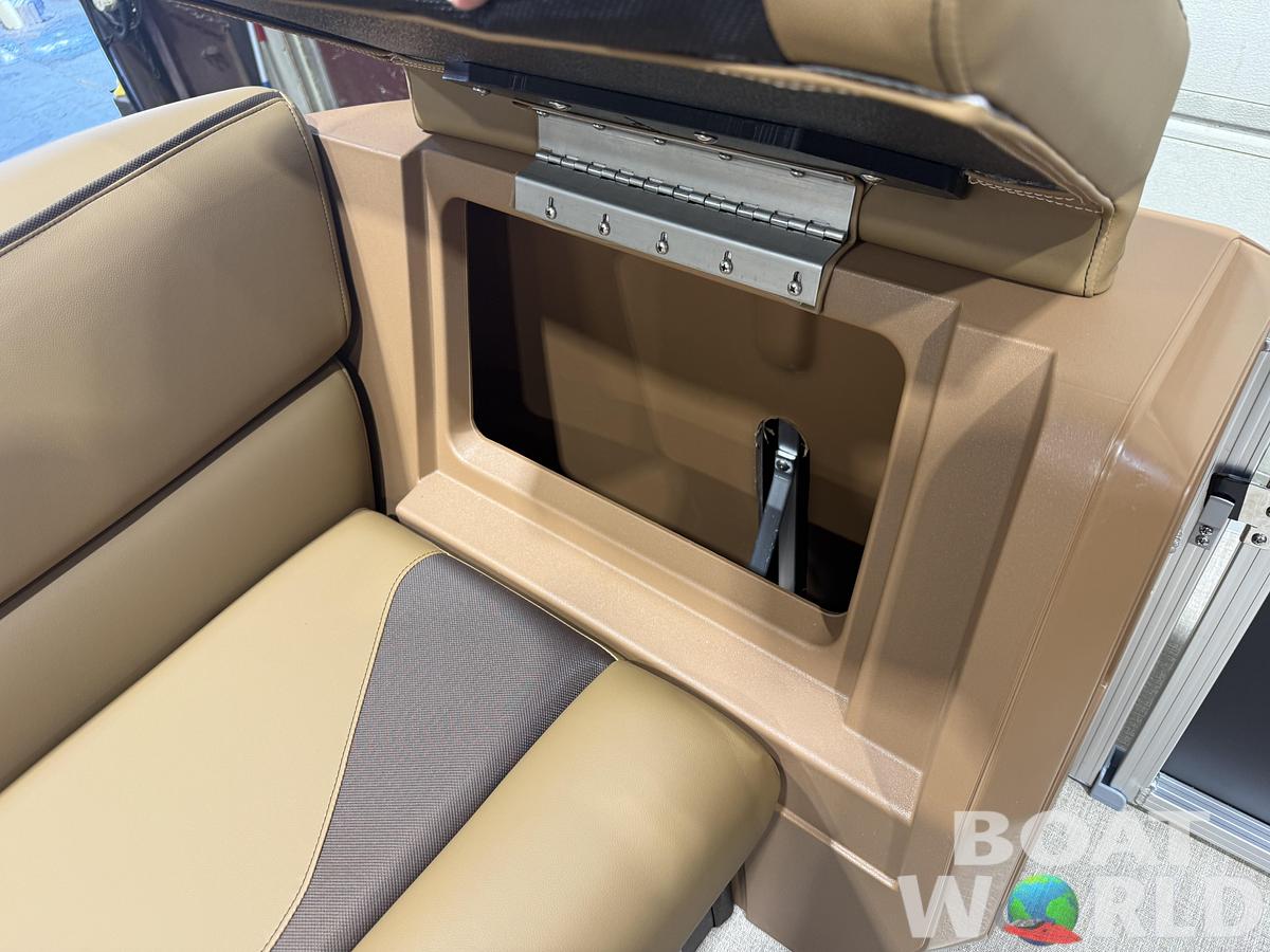 2027 Tahoe Sport VRB SE 2385 Swingback & 4-Stroke $35995