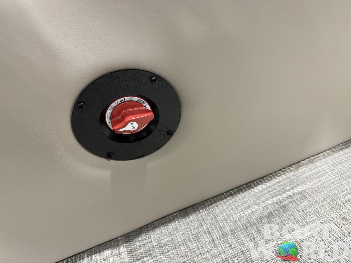 2026 Bentley Pontoons Legacy 220 Swingback