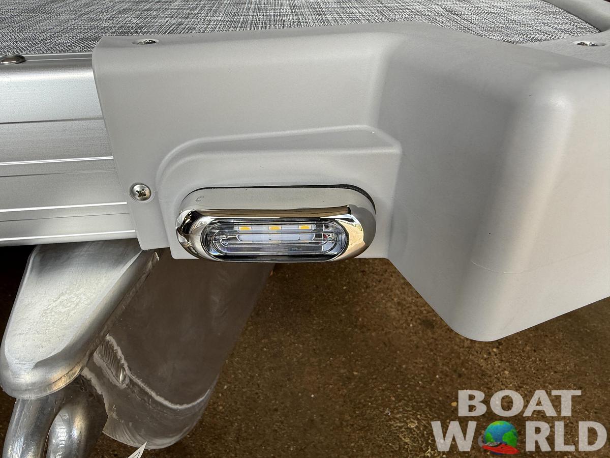 2026 Princecraft Vectra 23 RL Swingback Lounge Pontoon