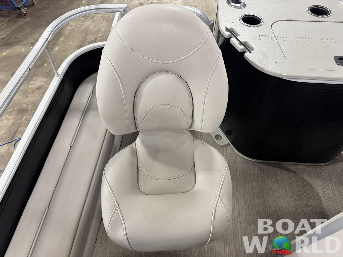 Used 2017 Bennington  22 SS Pontoon with 90HP Yamaha Fourstroke EFI