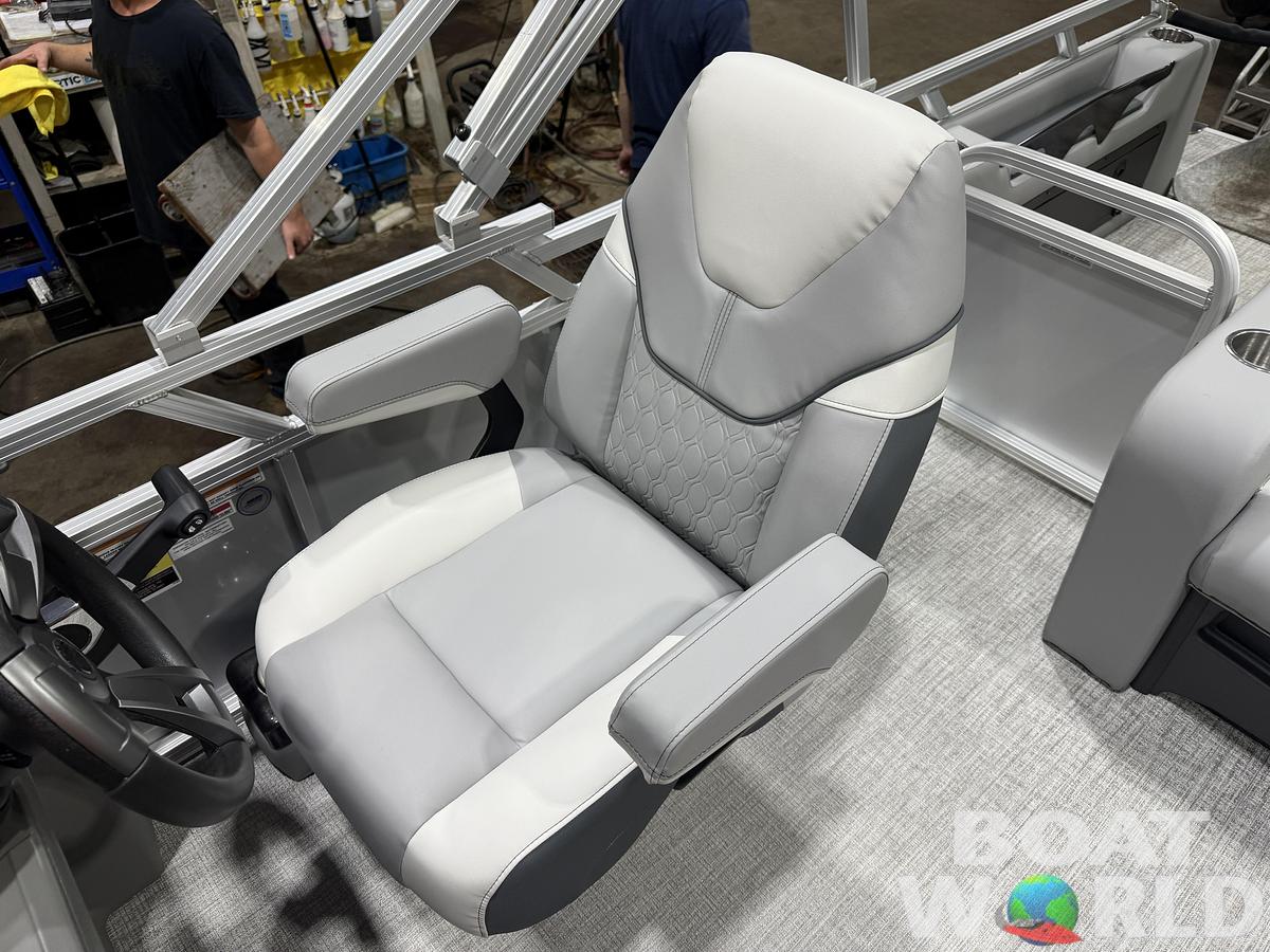 2026 Tahoe Pontoons Sport 2185 Swingback (VRB) 