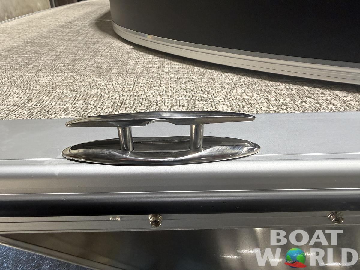 2026 Tahoe Pontoons LTZ 2385 Quad Lounge Shift SS Tritoon 