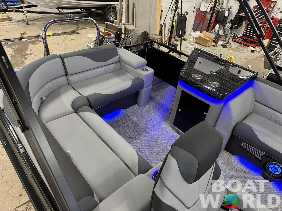 2026 Tahoe LTZ 300HP 2385 Elite Windshield $69995