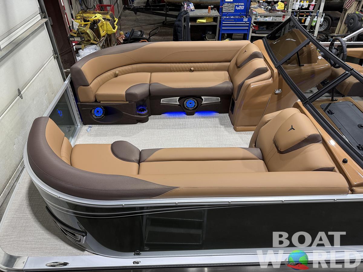 2026 Tahoe Pontoons LTZ 2385 Elite Windshield Tritoon 