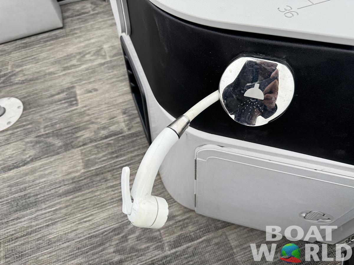 Used 2021 Sweetwater  2086 FX Pontoon