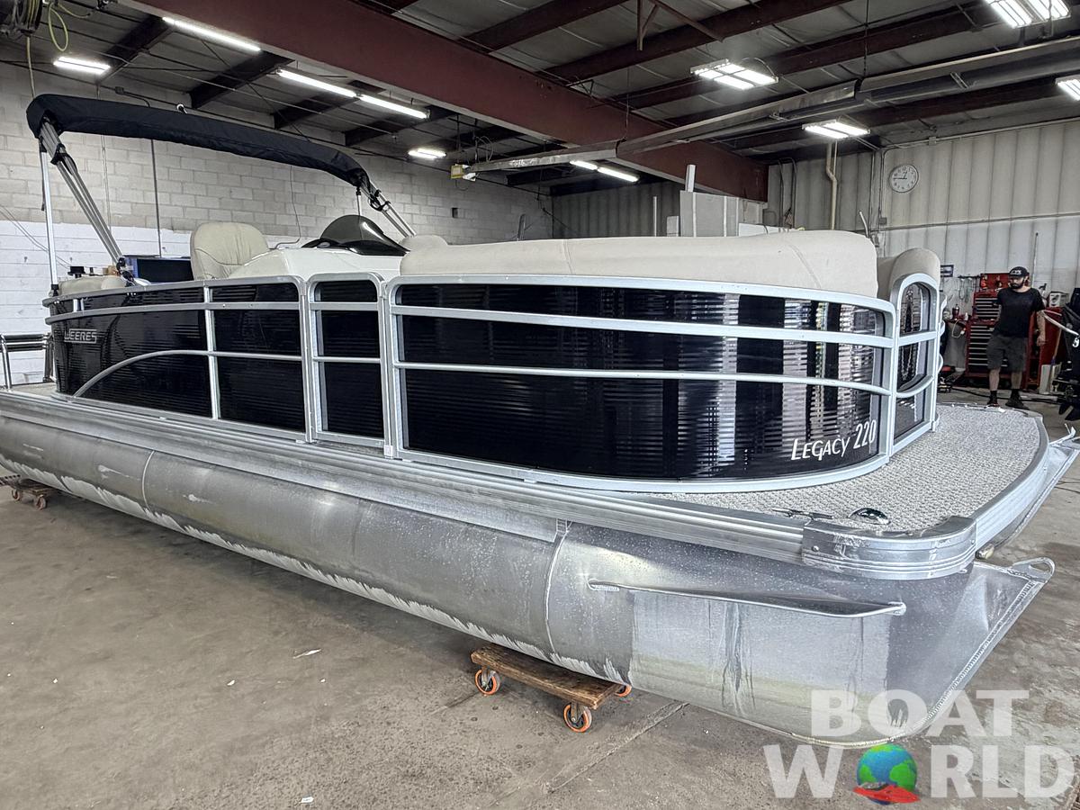 Used 2016 Weeres 220 Legacy & 90HP Yamaha 4Stroke -$19,995