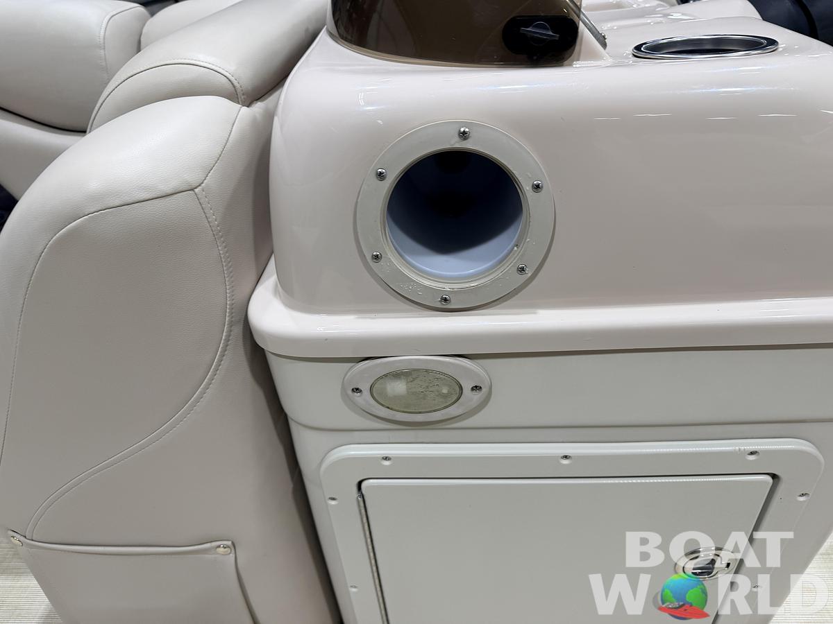 Used 2015 Sylvan Mirage 820 Cruise Special Edition Pontoon