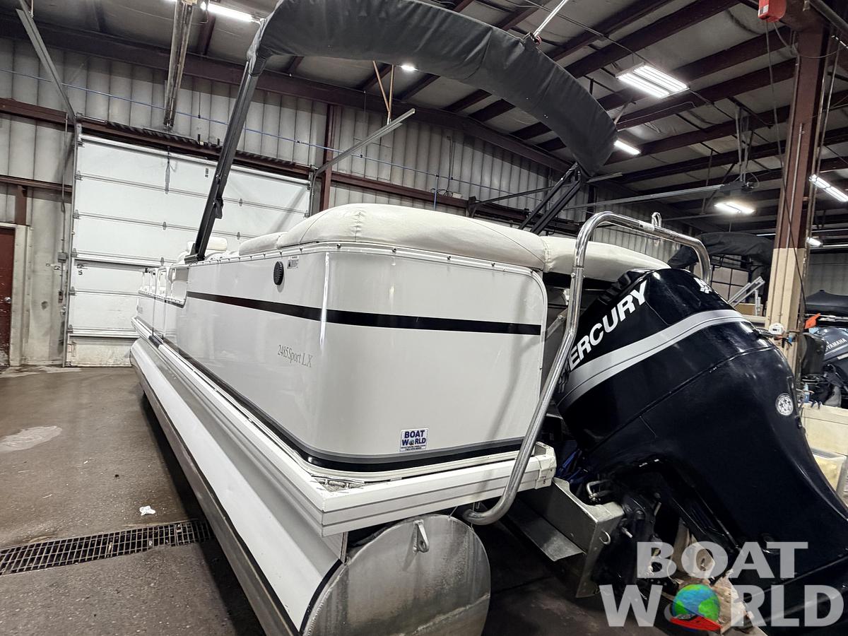 Used 2006 Crestliner 2485 Sport LX Pontoon