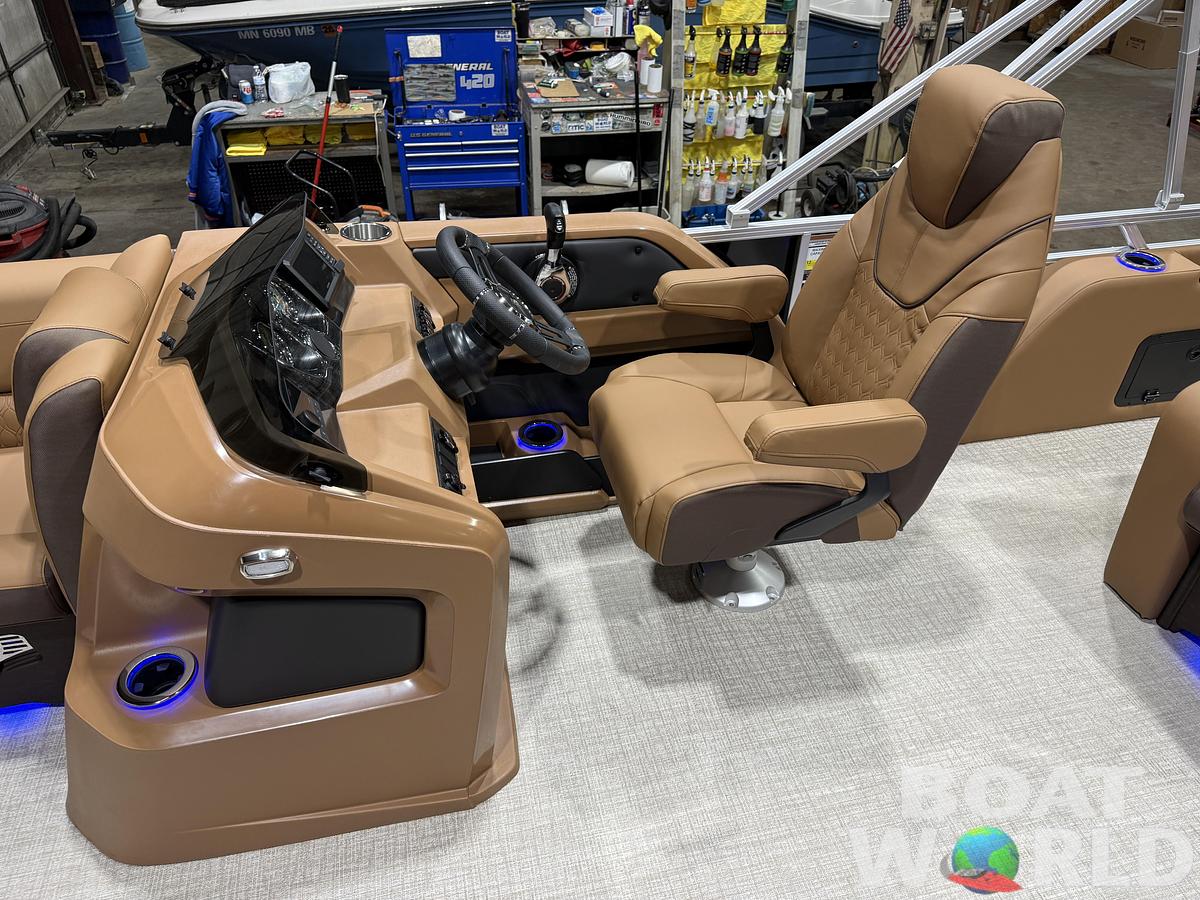 2026 Tahoe Pontoons LTZ 2385 Swingback (VRL) Tritoon