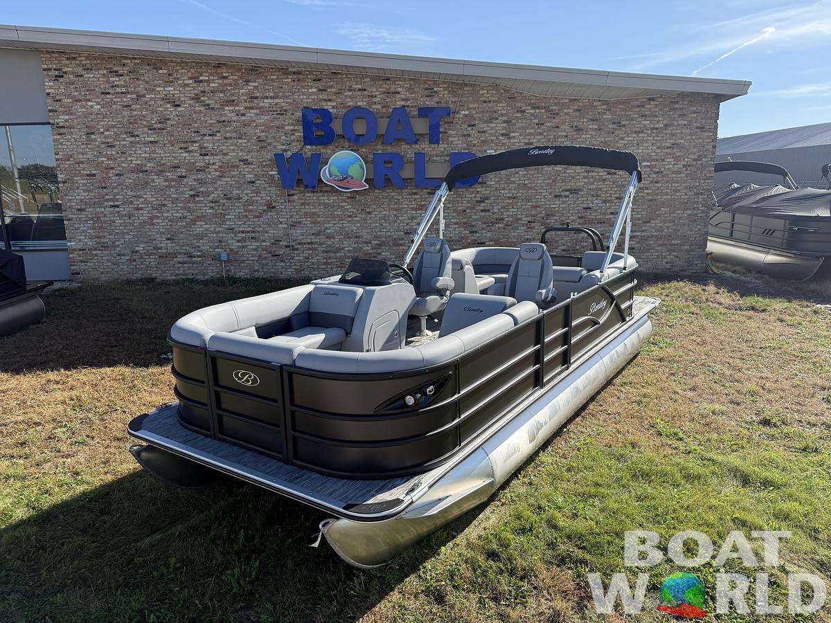 2026 Bentley Pontoons Legacy 220 Navigator Quad Lounge 