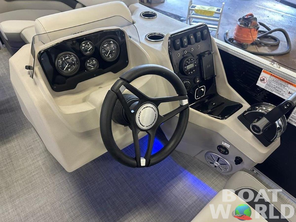 2025 Princecraft Vectra 21 RL Swingback SS Pontoon & Mercury 4-Stroke EFI