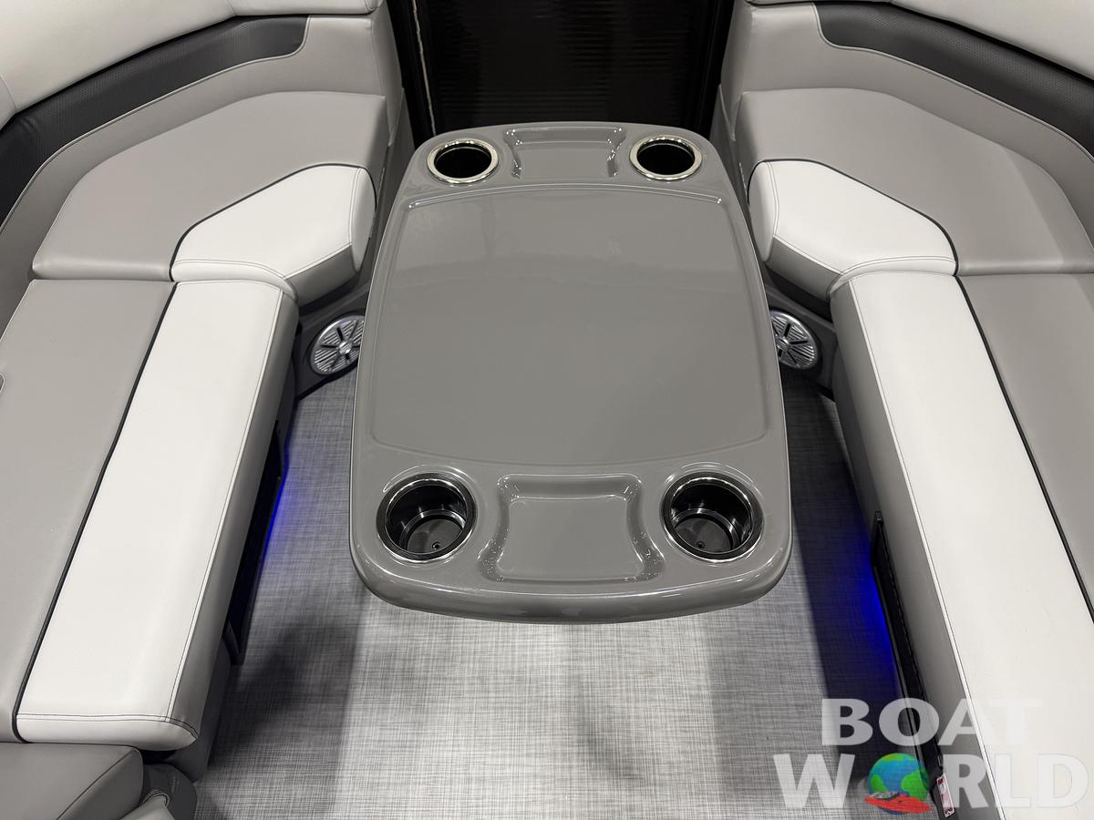 2026 Princecraft Vectra 23 RL SS Swingback Pontoon 