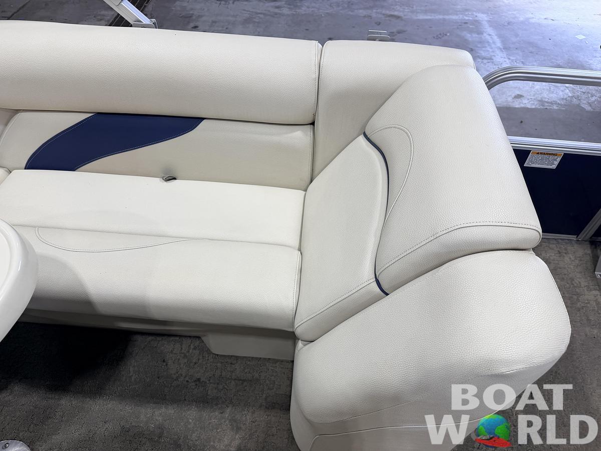 Used 2015 SunChaser 8520 Classic Cruise & 30HP Mercury 4Stroke EFI -$14,995