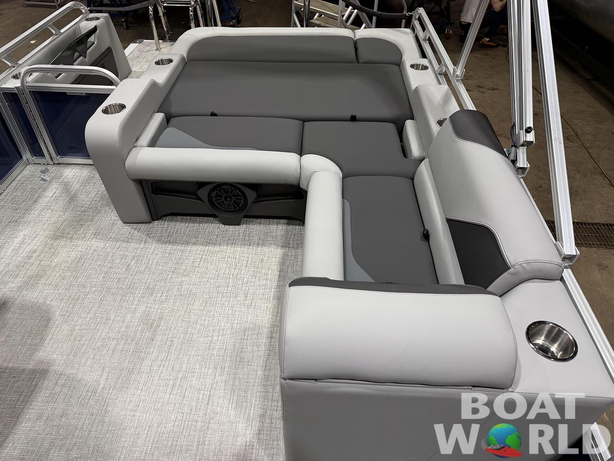 2026 Tahoe Sport VRB 2385 Swingback & 4-Stroke $34995