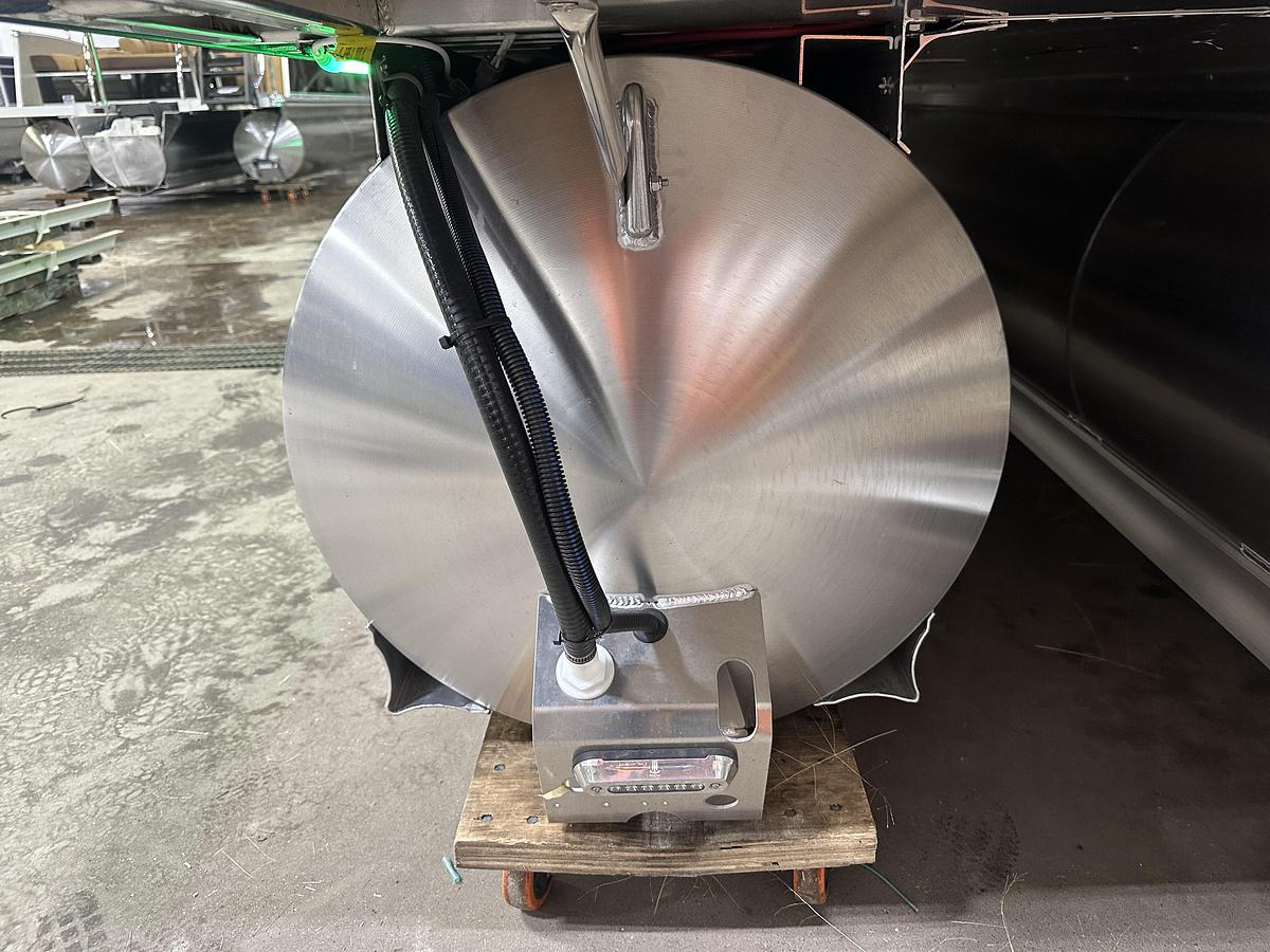 2025 Tahoe Pontoons Grand Tahoe 2585 Quad Lounge Windshield Tritoon & Mercury 400HP V10