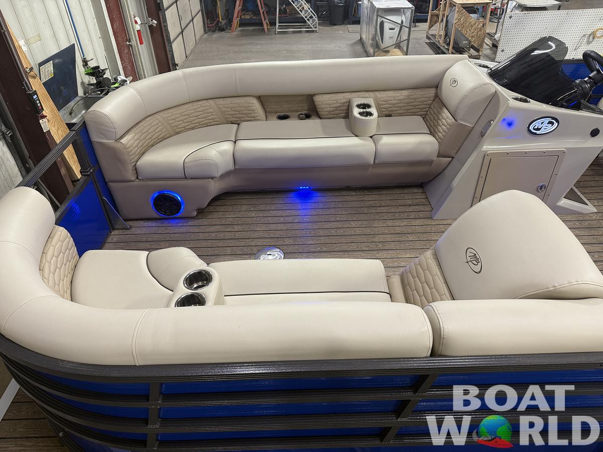 2023 Montego Bay NEW* 8524 Swingback Pontoon & 100HP 4-Stroke EFI