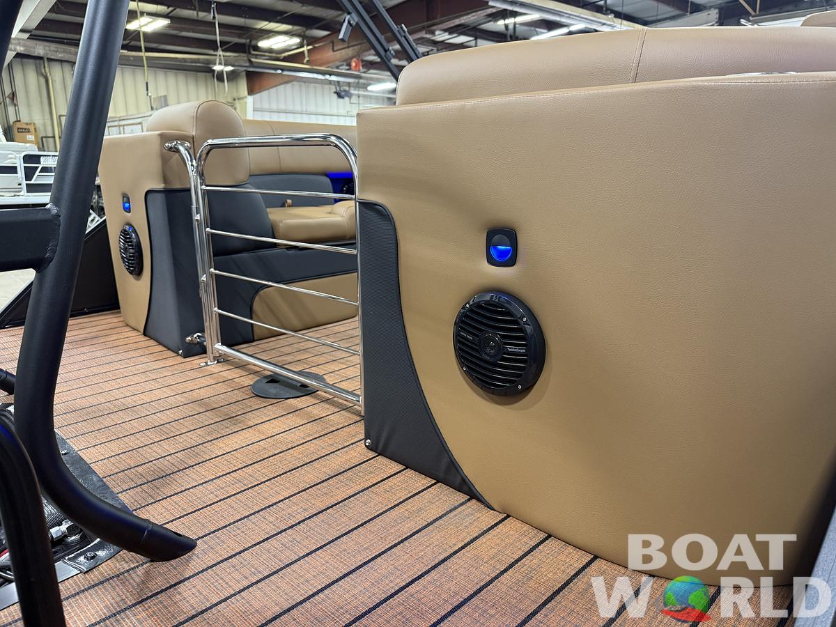 2026 Bentley Pontoons Elite 223 Admiral Quad Lounge Tritoon
