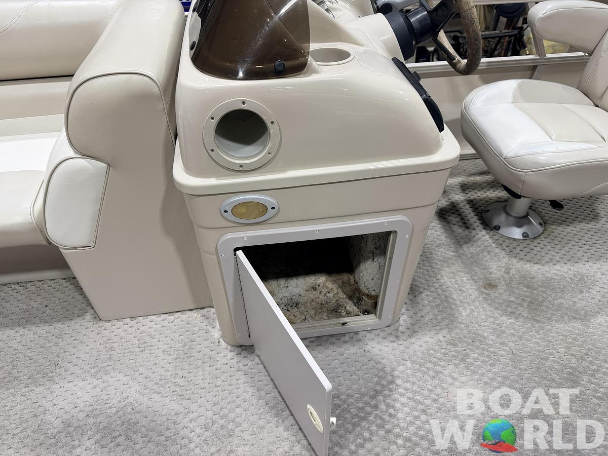 Used 2006 SmokerCraft 8522 Cruise Pontoon & 60HP Yamaha 4-Stroke - $14,995