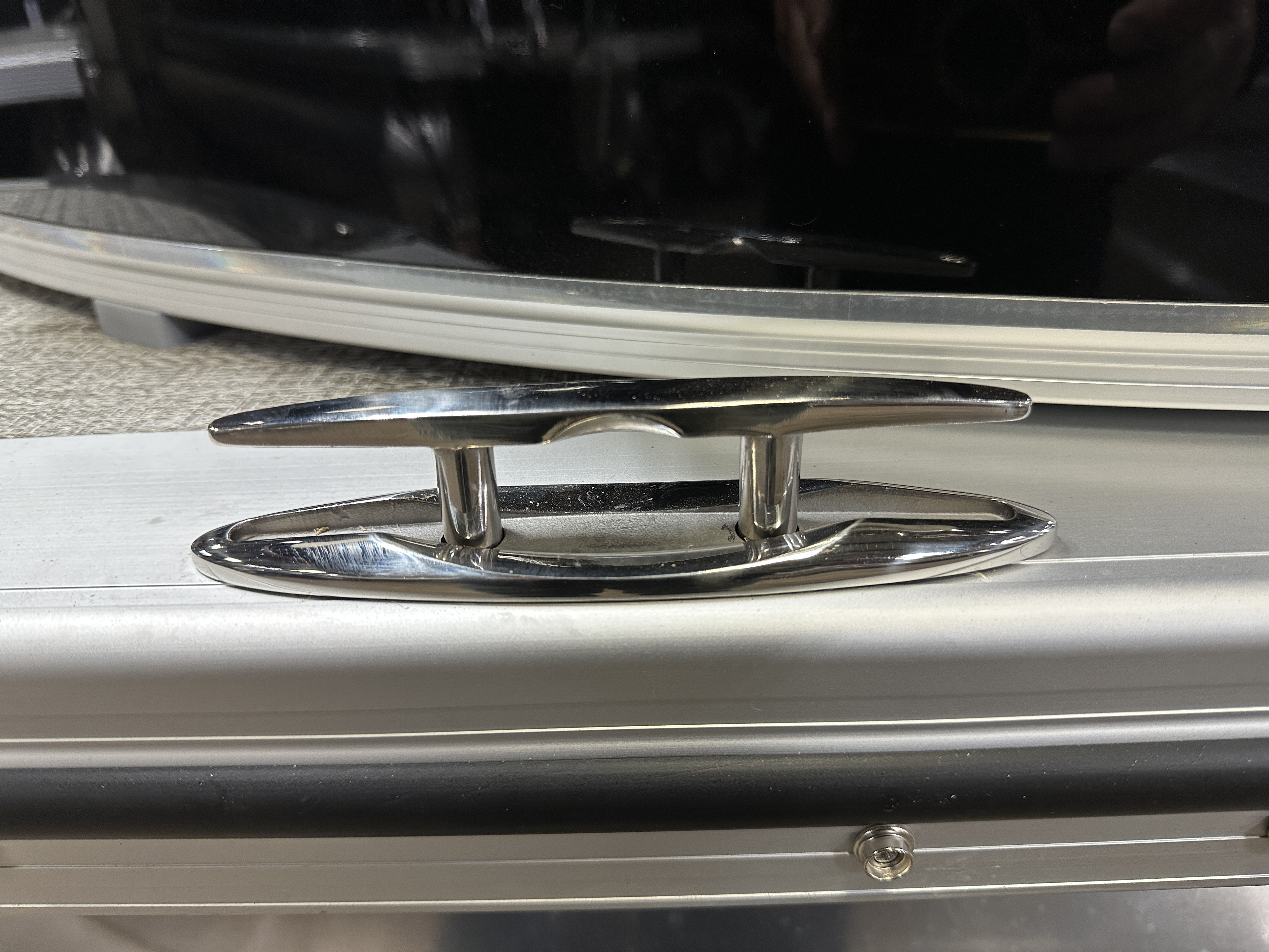 2025 Tahoe Pontoons Cascade 2385 Cruise Rear Bench (CRB) & Honda 4-Stroke EFI