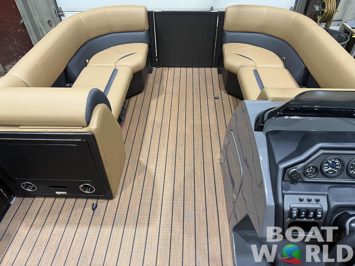 2027 Bentley Legacy 220 Navigator Quad Lounge Pontoon $43995