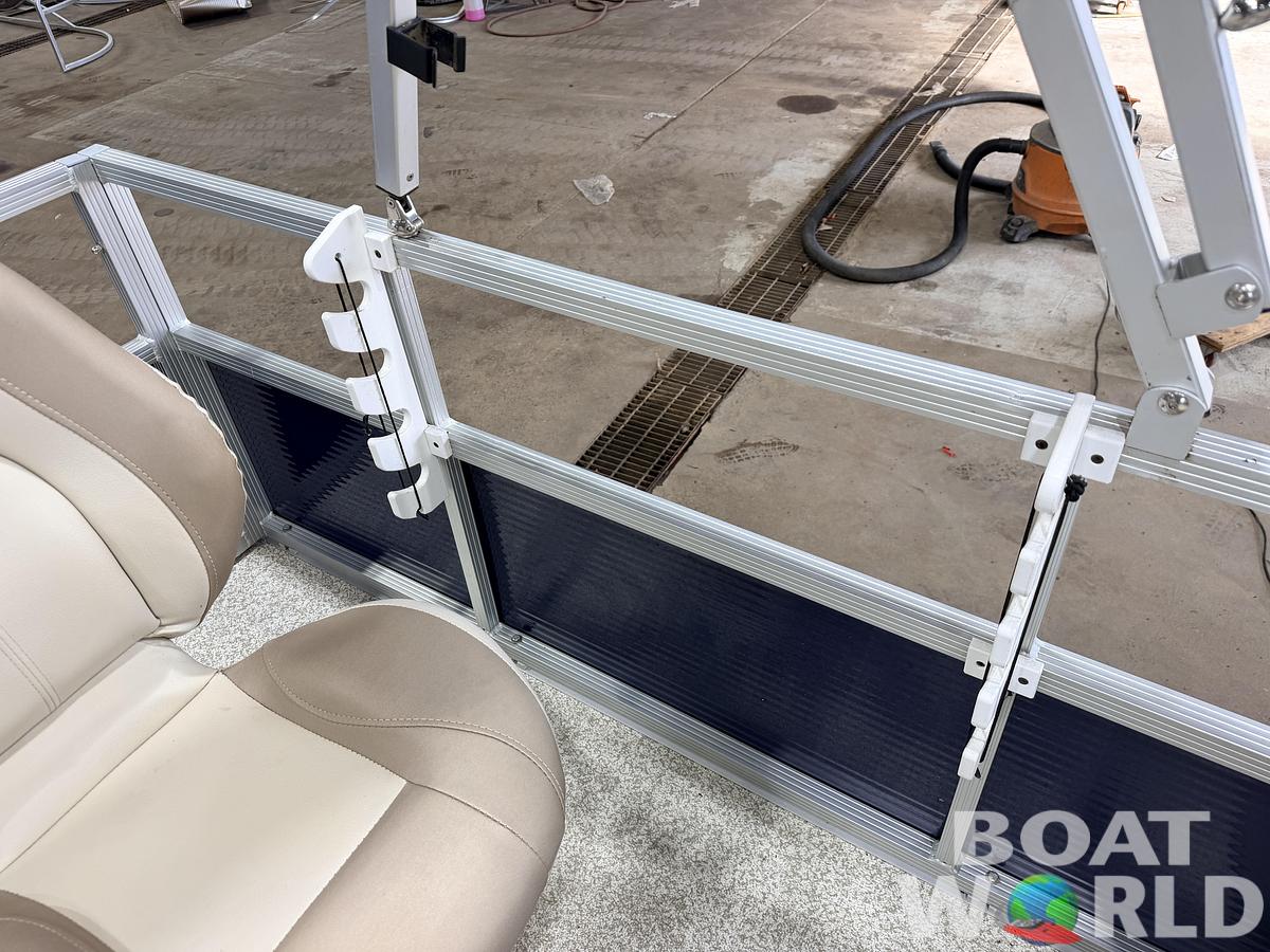 Used 2017 Montego Bay 8518 4-PT & 40HP Honda 4Stroke -$18,995