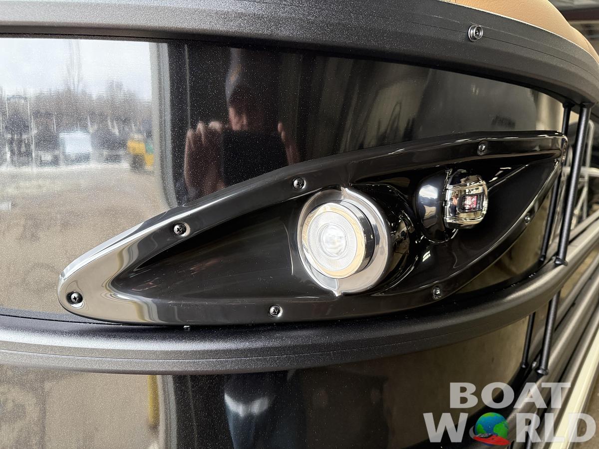 2026 Bentley Pontoons Legacy 223 QSB Swingback Tritoon 