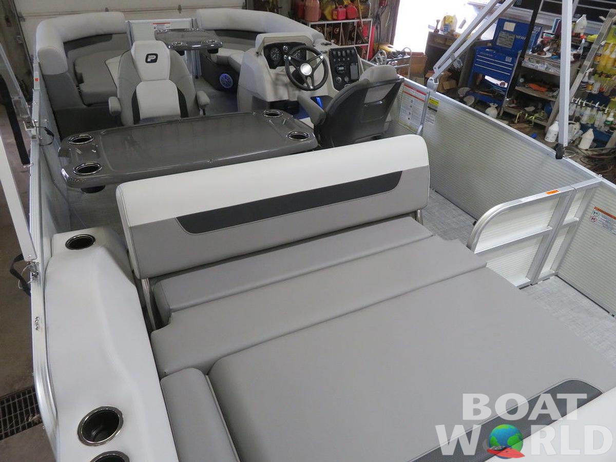 2025 Princecraft Vectra 21 RL Swingback SS Pontoon & Mercury 4-Stroke EFI