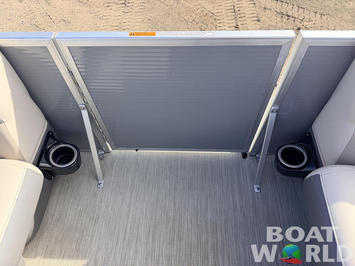 Used 2020 Princecraft Vectra 21 Rear Lounge Dinette Pontoon & 60HP Mercury 4Stroke -$24,995