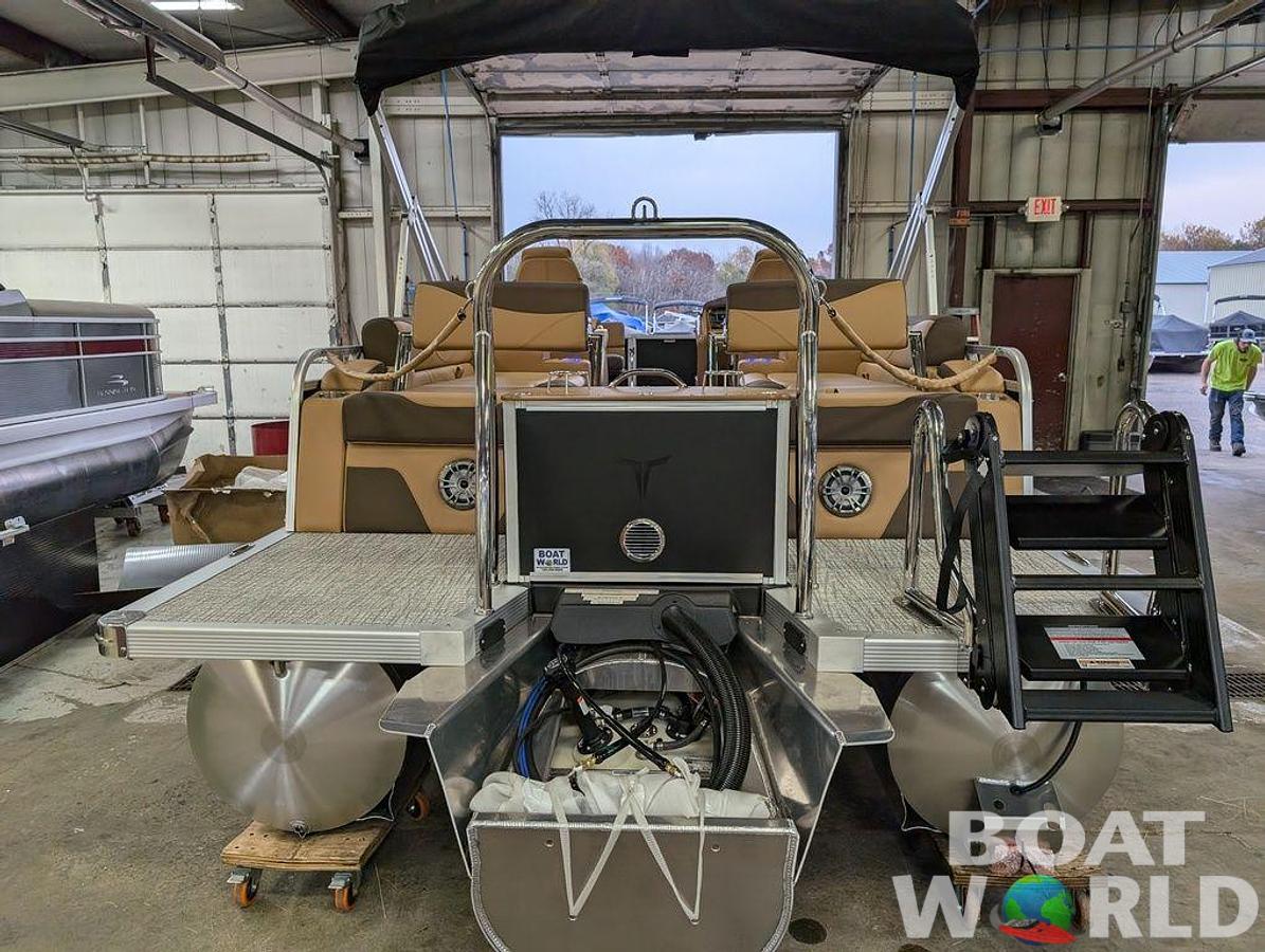 2026 Tahoe LTZ 300HP QLS 2385 Tritoon $69,995