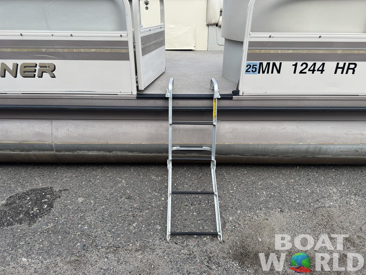 Used 1999 Crestliner 2485 LSI